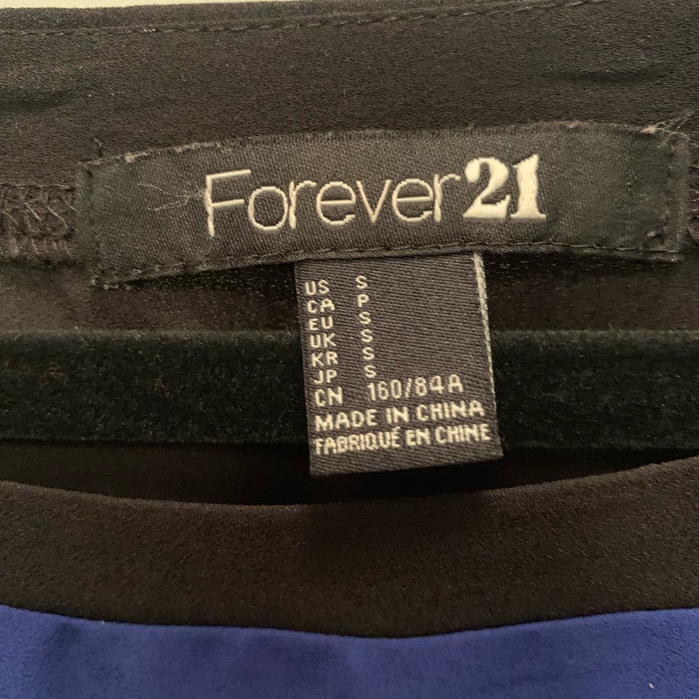 Forever 21 ColorBlock Shirt - Picture 2 of 3